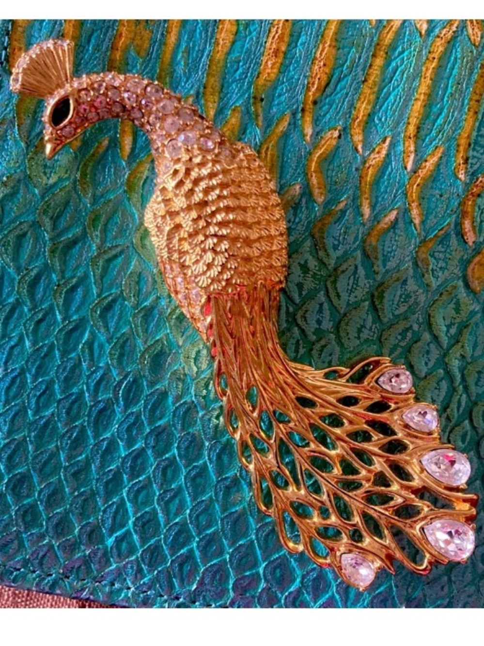 TRIFARI Vintage Peacock Emerald Eye Rhinestone Encrusted Goldtone Brooch 4.75”